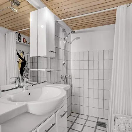 Дом отдыха Awesome In With Wifi And 2 Bedrooms *
