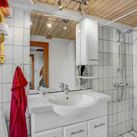 Awesome In With Wifi And 2 Bedrooms Дом отдыха *